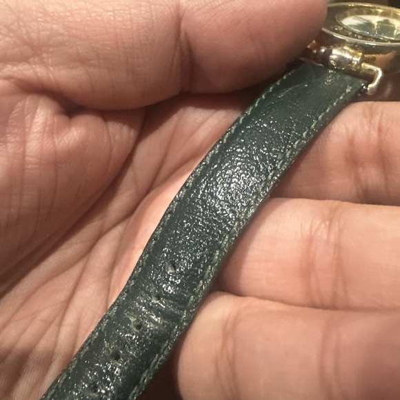 Works Vtg PEARL Christmas Tree Dial Watch Women Quartz Leather NEW BATTERY 30mm - Picture 8 of 9